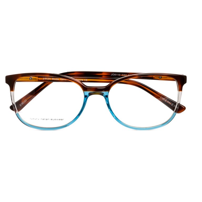 Women's stylish glasses